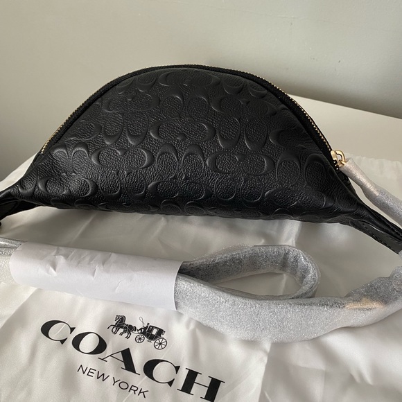 Coach Embossed pattern belt bag - Picture 4 of 8